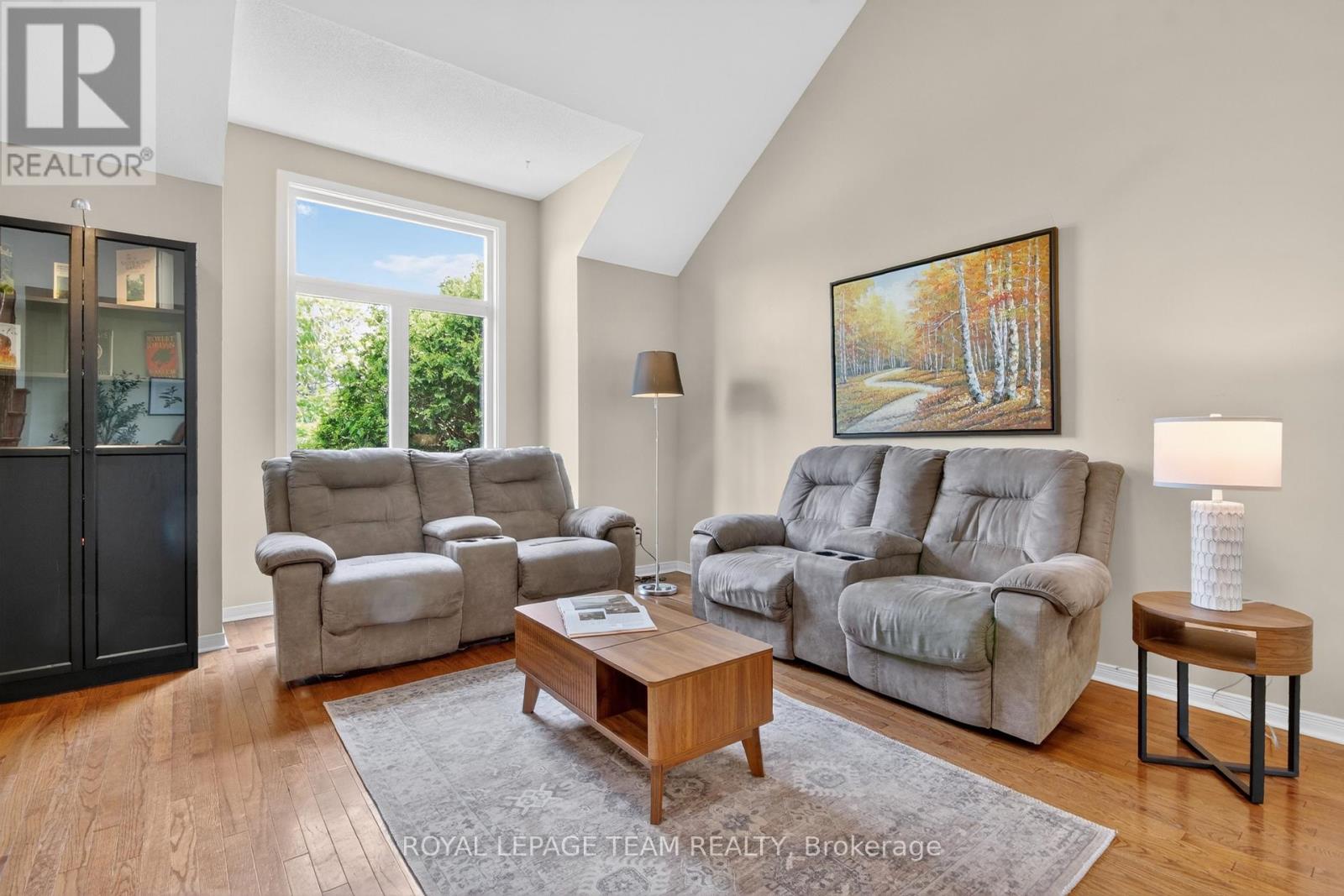 7116 Quinnfield Way, Ottawa, Ontario  K4P 1B6 - Photo 7 - X13414652