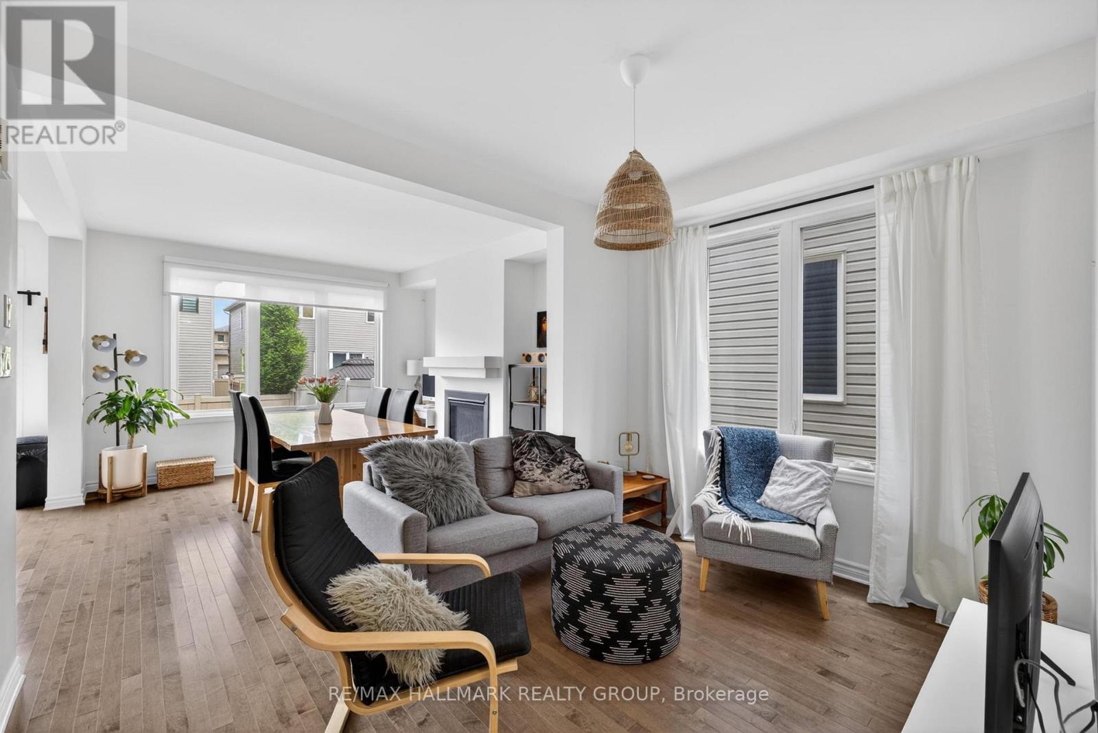 709 Samantha Eastop Avenue, Ottawa, Ontario  K2S 2A9 - Photo 4 - X13414754