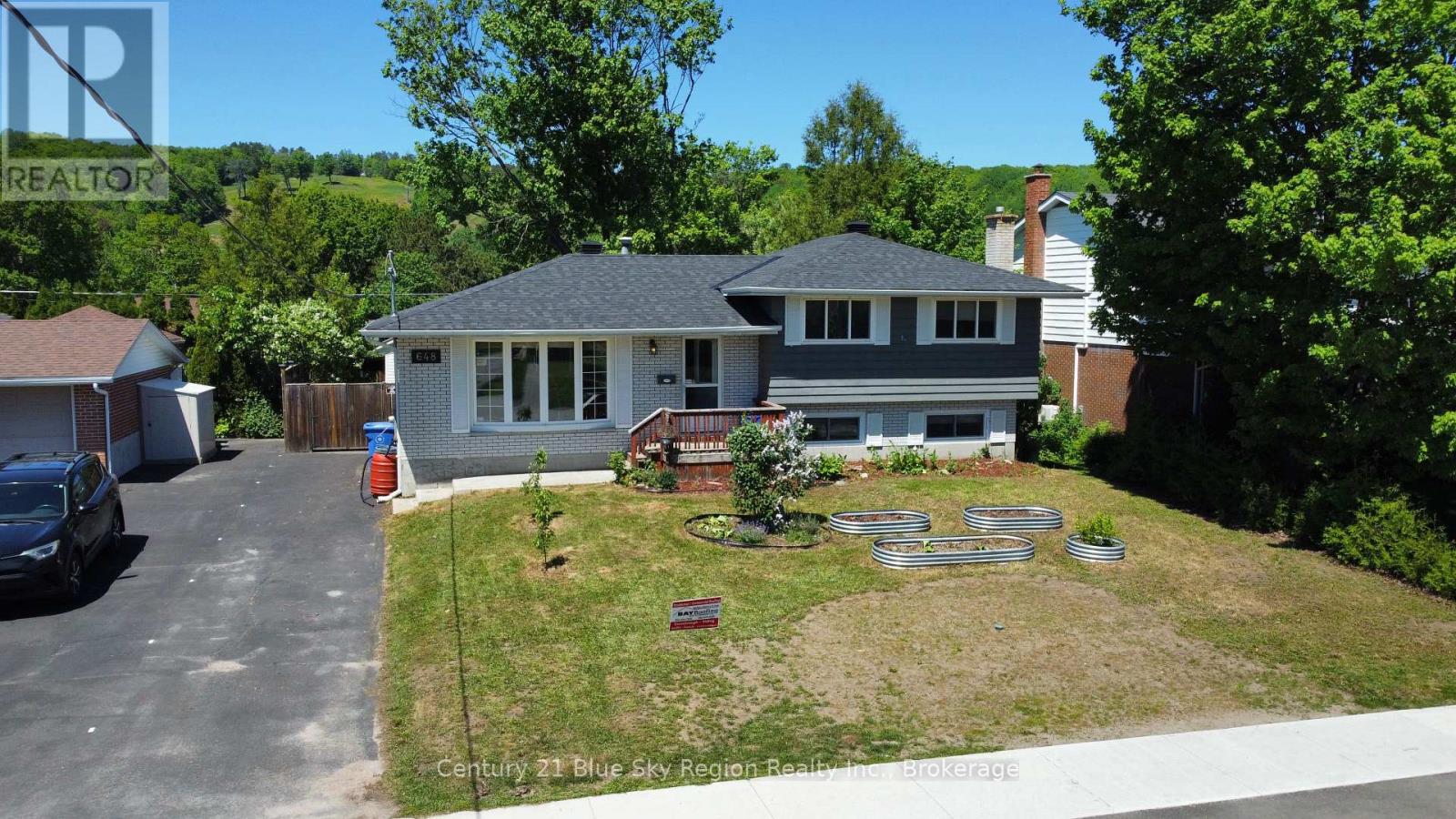 648 NORMAN AVENUE, North Bay, Ontario