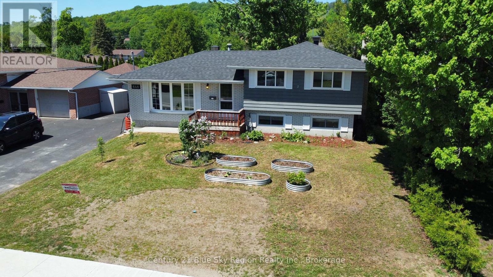 648 Norman Avenue, North Bay, Ontario  P1B 8B9 - Photo 2 - X13414880