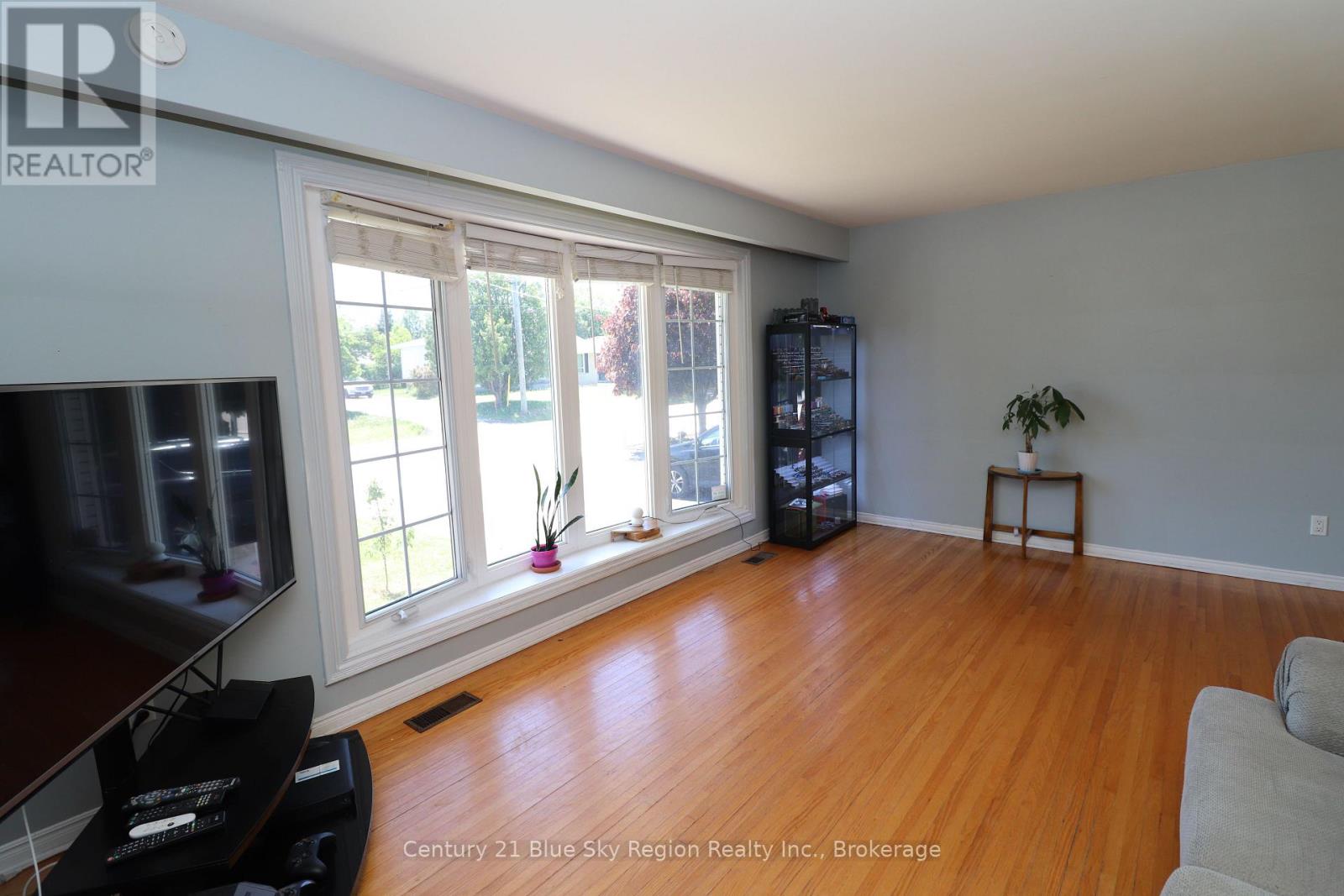 648 Norman Avenue, North Bay, Ontario  P1B 8B9 - Photo 5 - X13414880