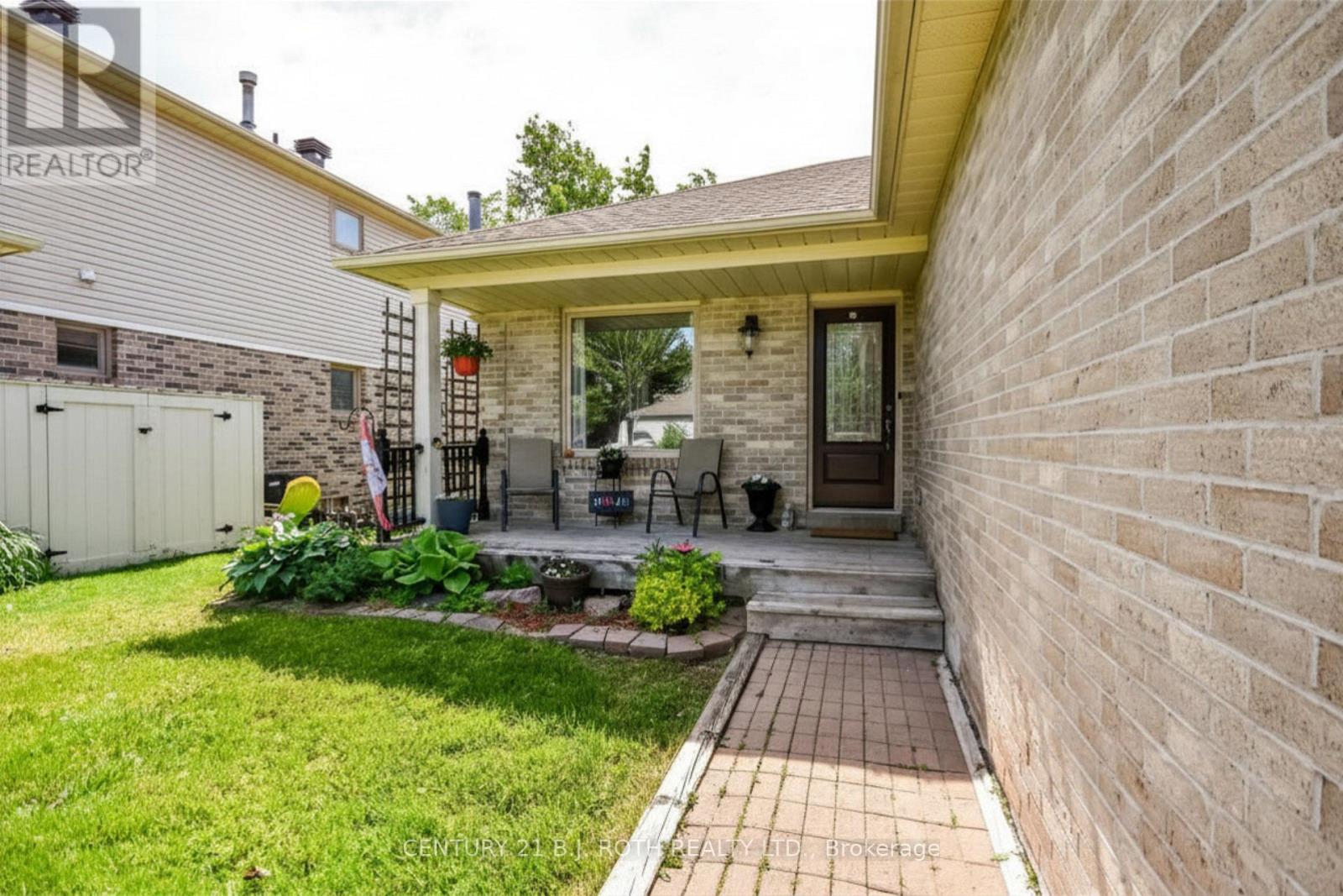 24 Pae Drive, Barrie, Ontario  L4N 7N7 - Photo 2 - S13414436