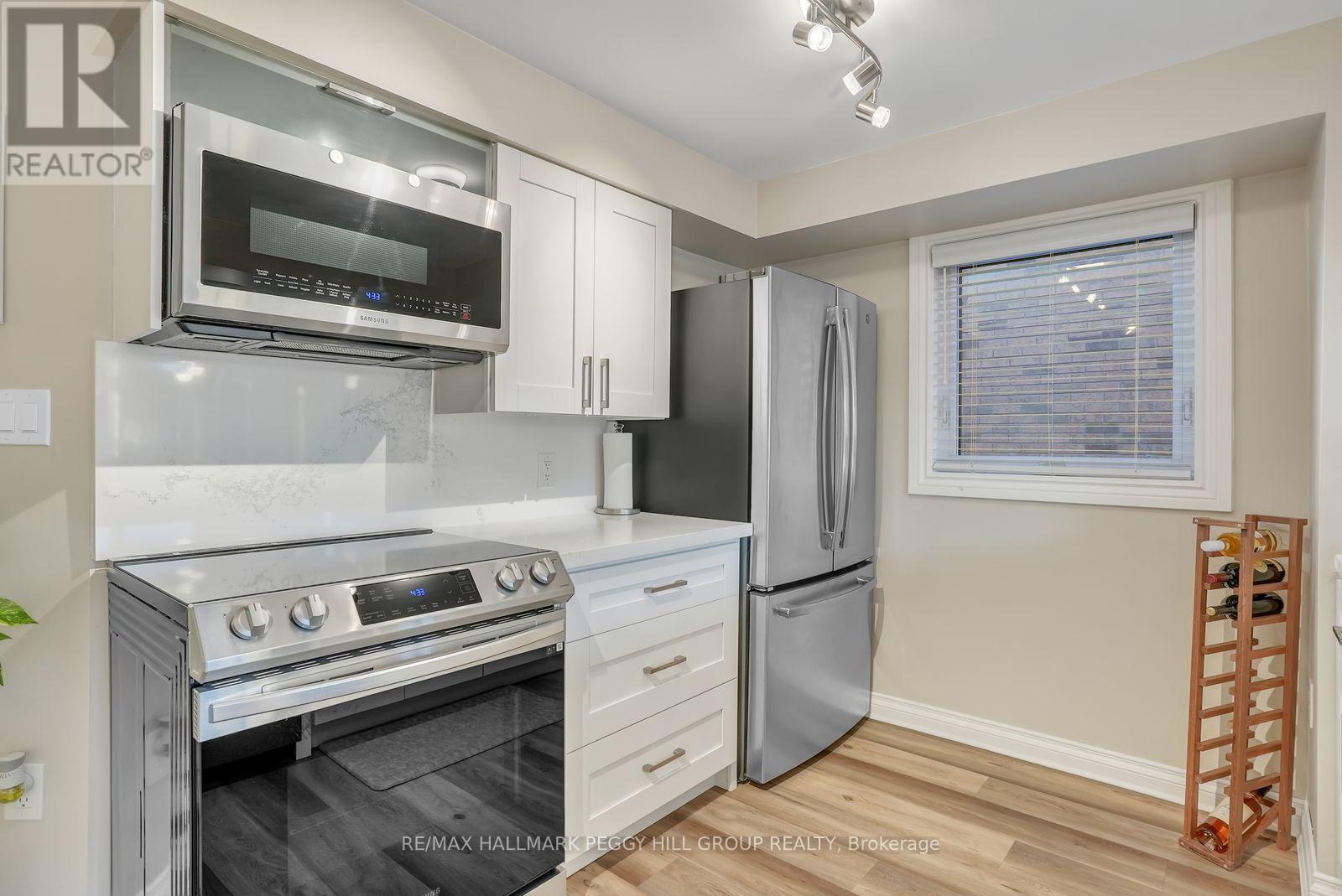 25 Bibby Court, Barrie (Holly), Ontario  L4N 8T4 - Photo 4 - S13414488
