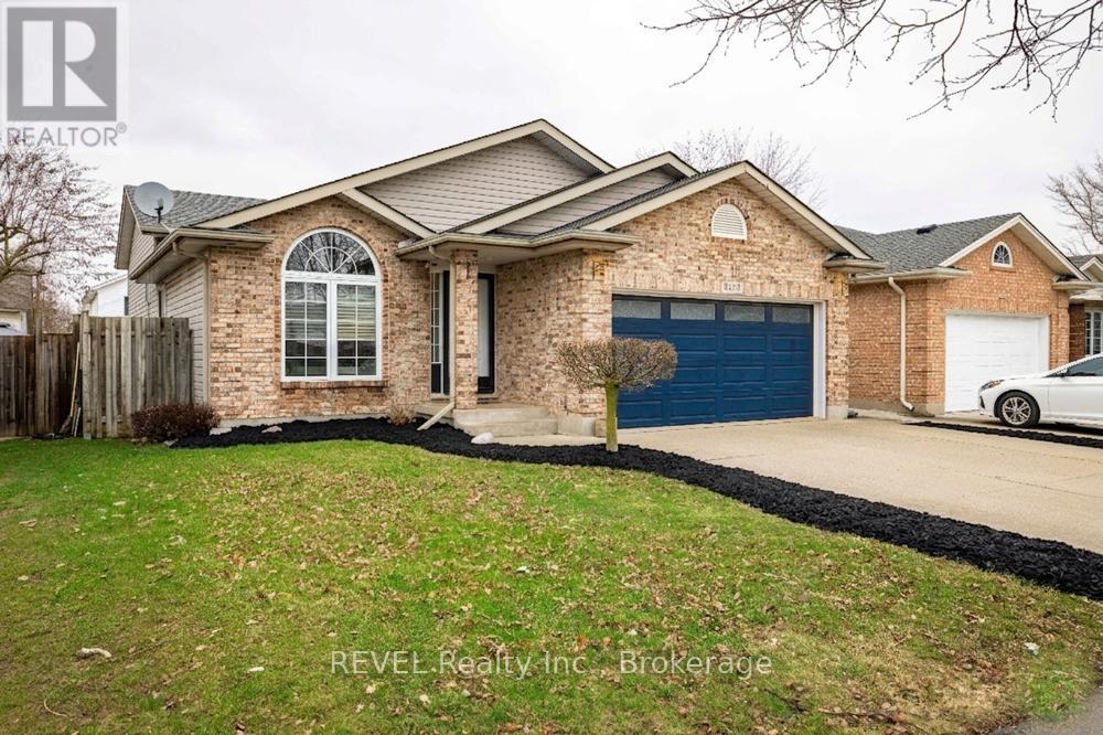 8205 HARVEST CRESCENT, Niagara Falls, Ontario