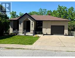 10 DUNDAS CRESCENT, St. Catharines, Ontario