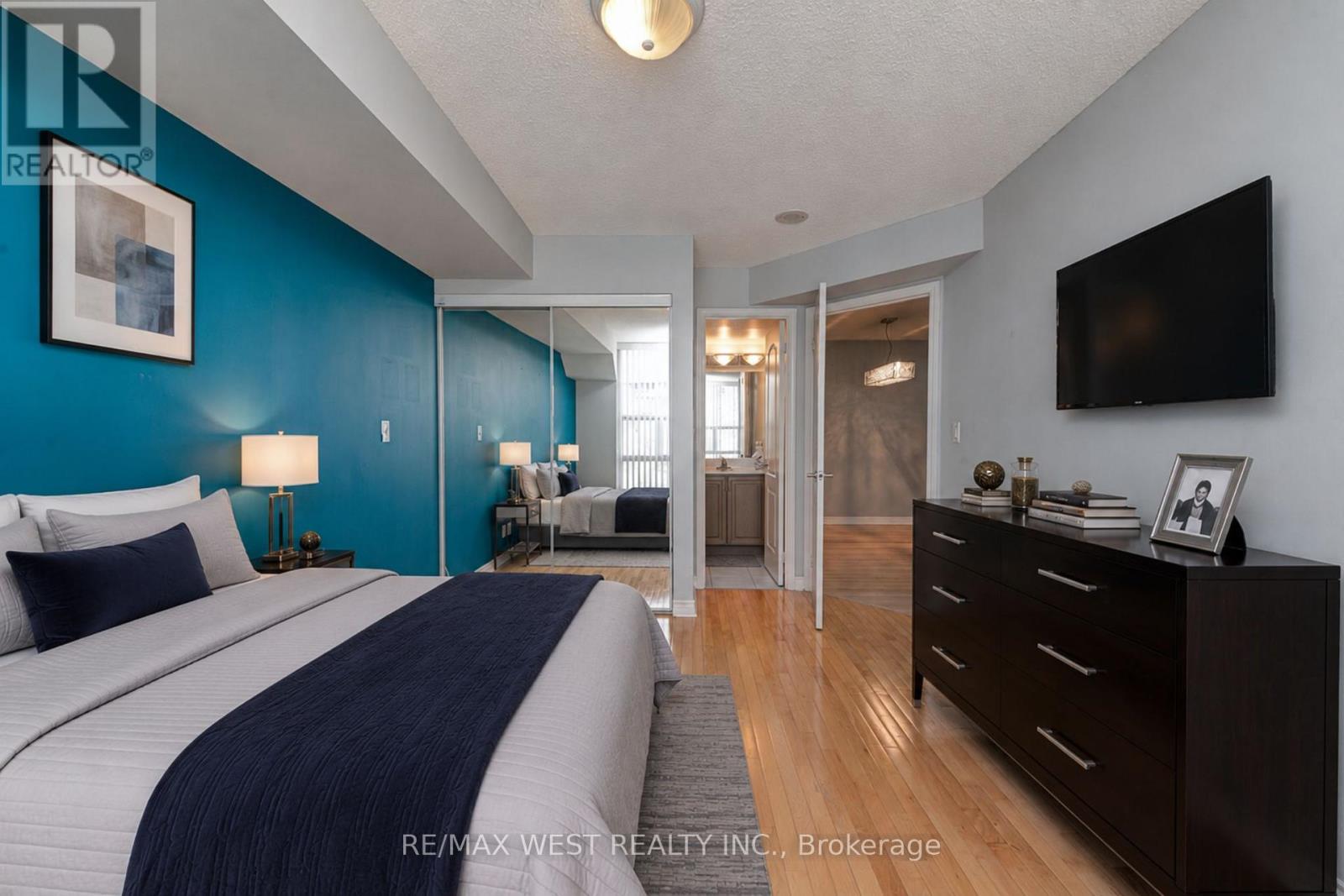 1611 - 1 Elm Drive W, Mississauga, Ontario  L5B 4M1 - Photo 14 - W13414466