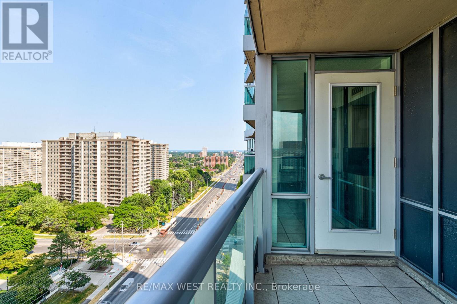 1611 - 1 Elm Drive W, Mississauga, Ontario  L5B 4M1 - Photo 19 - W13414466