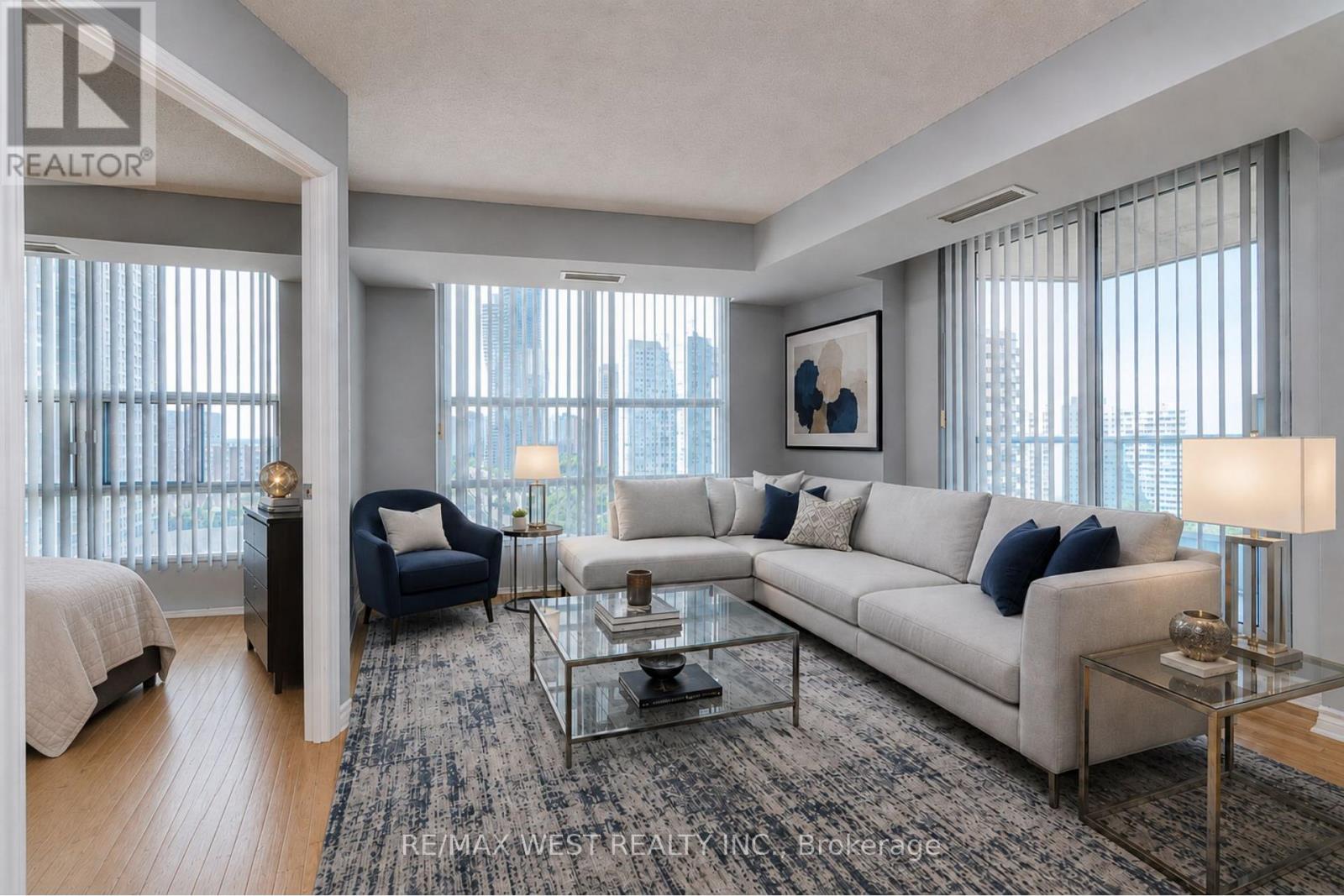 1611 - 1 Elm Drive W, Mississauga, Ontario  L5B 4M1 - Photo 2 - W13414466