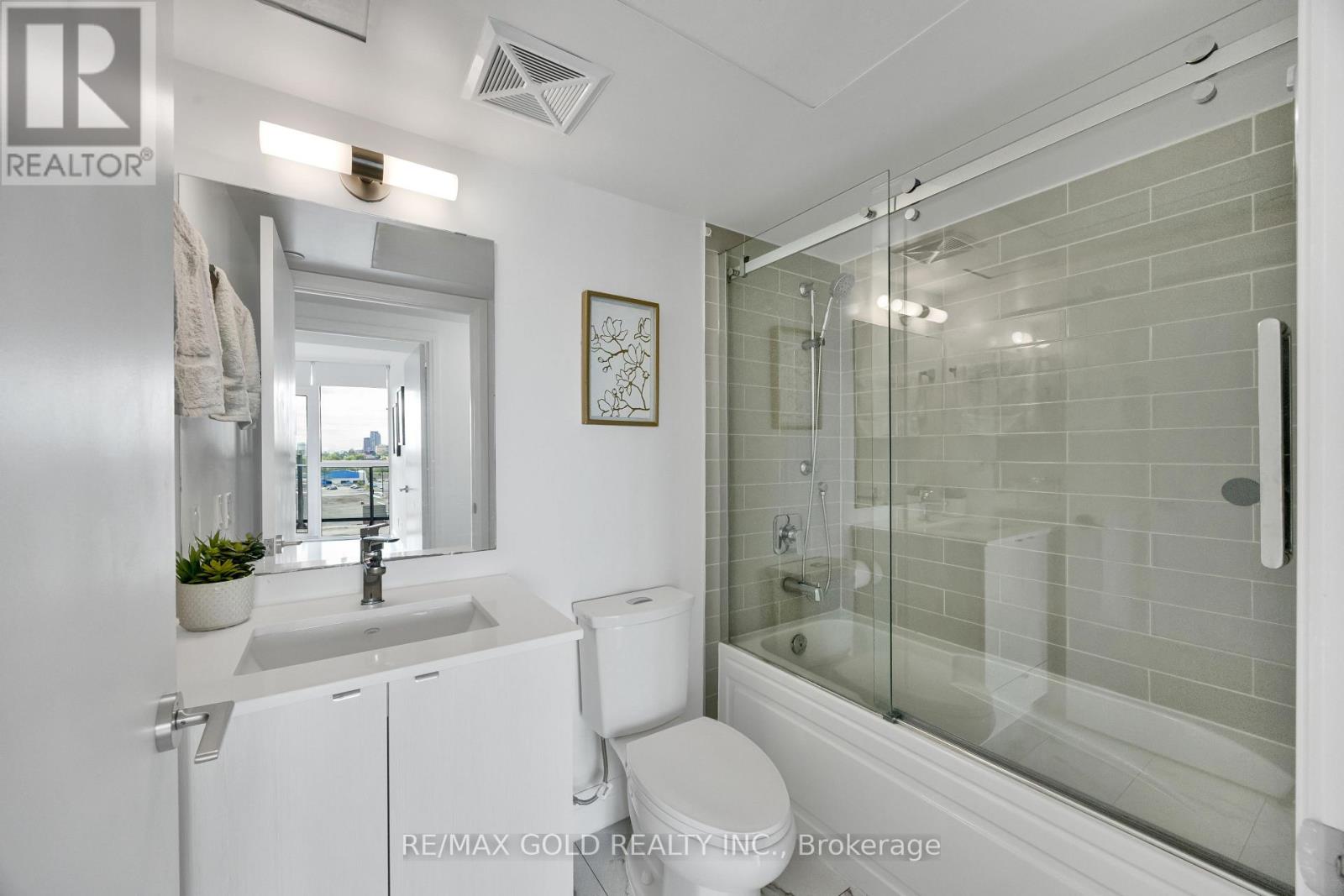 1305 - 1461 Lawrence Avenue W, Toronto, Ontario  M6L 0A6 - Photo 11 - W13414514