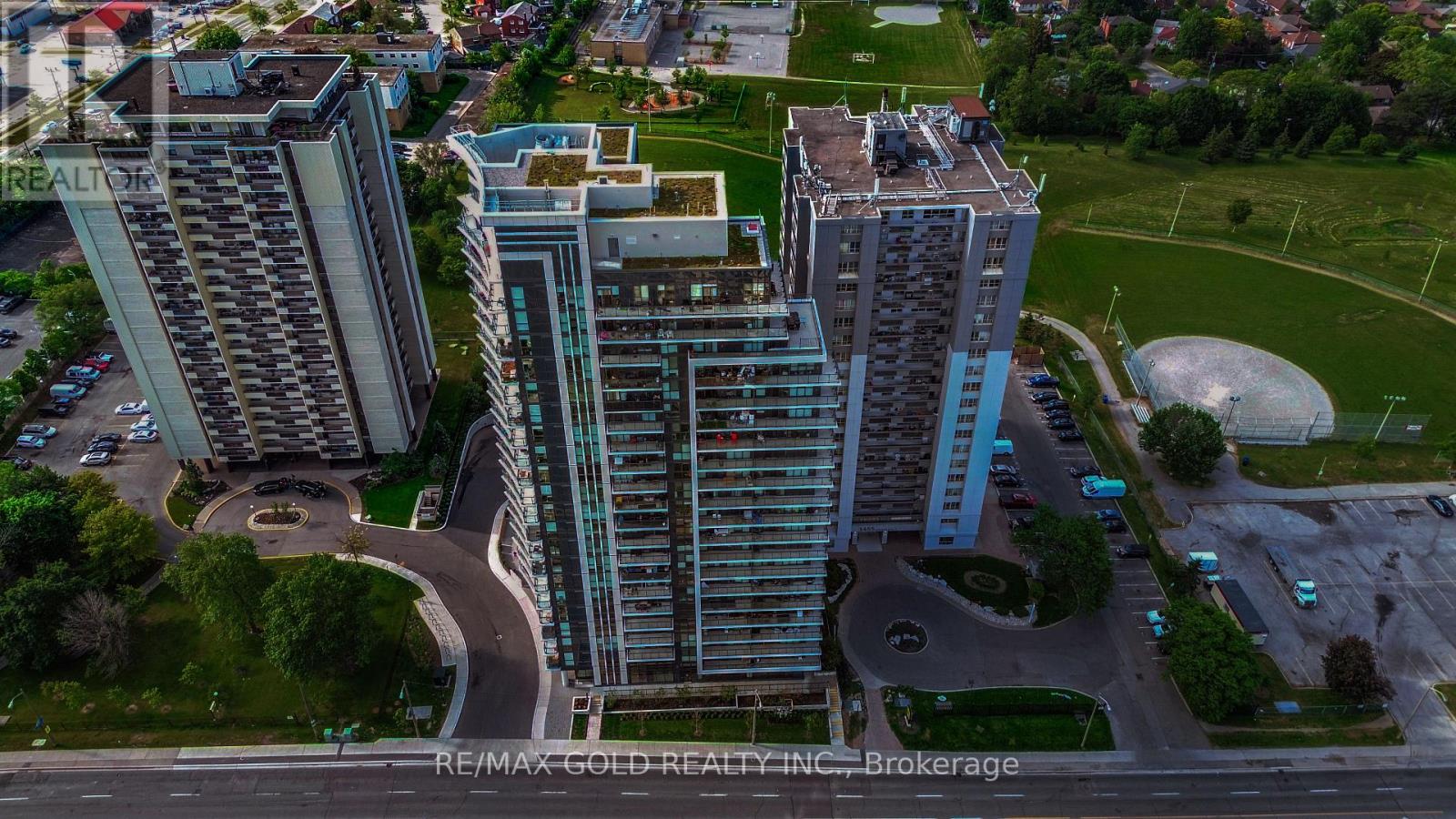1305 - 1461 Lawrence Avenue W, Toronto, Ontario  M6L 0A6 - Photo 3 - W13414514