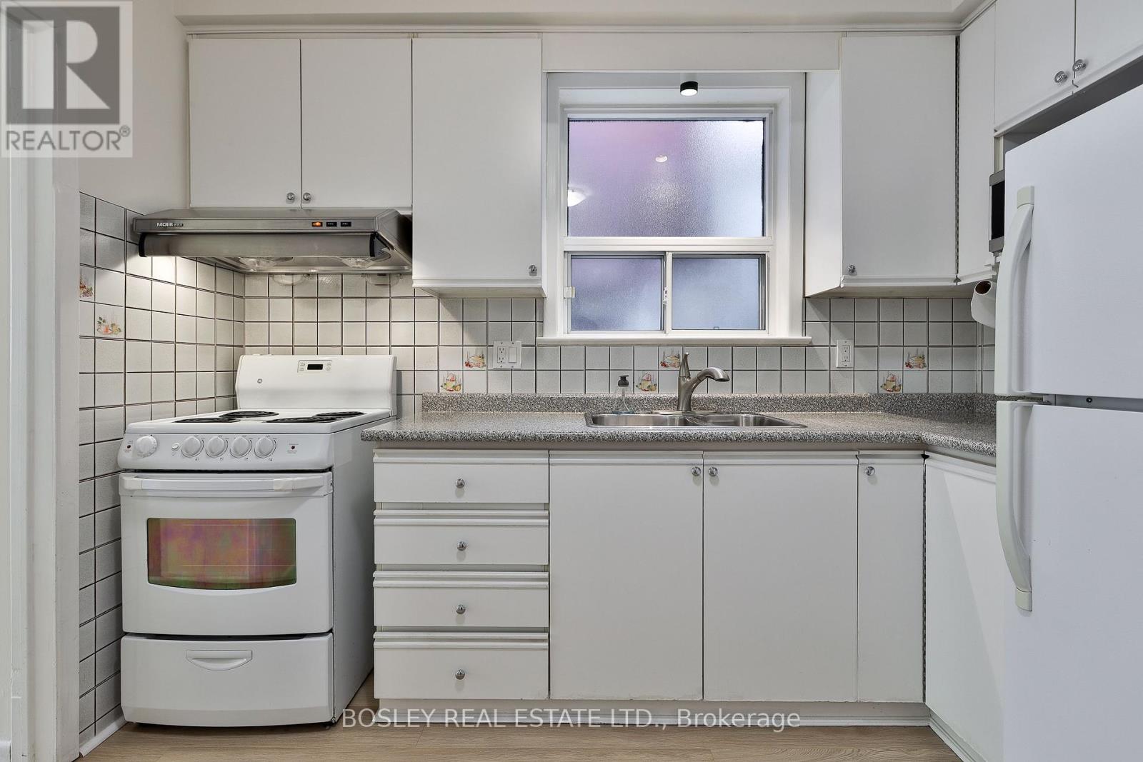 Lower - 144 Evelyn Avenue, Toronto, Ontario  M6P 2Z7 - Photo 12 - W13414518