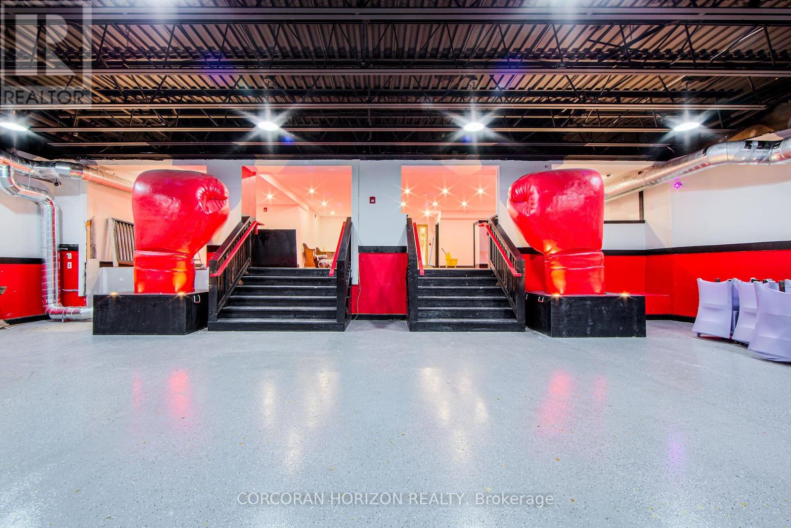 2261 Dundas Street W, Toronto, Ontario  M6R 1X6 - Photo 12 - W13414556