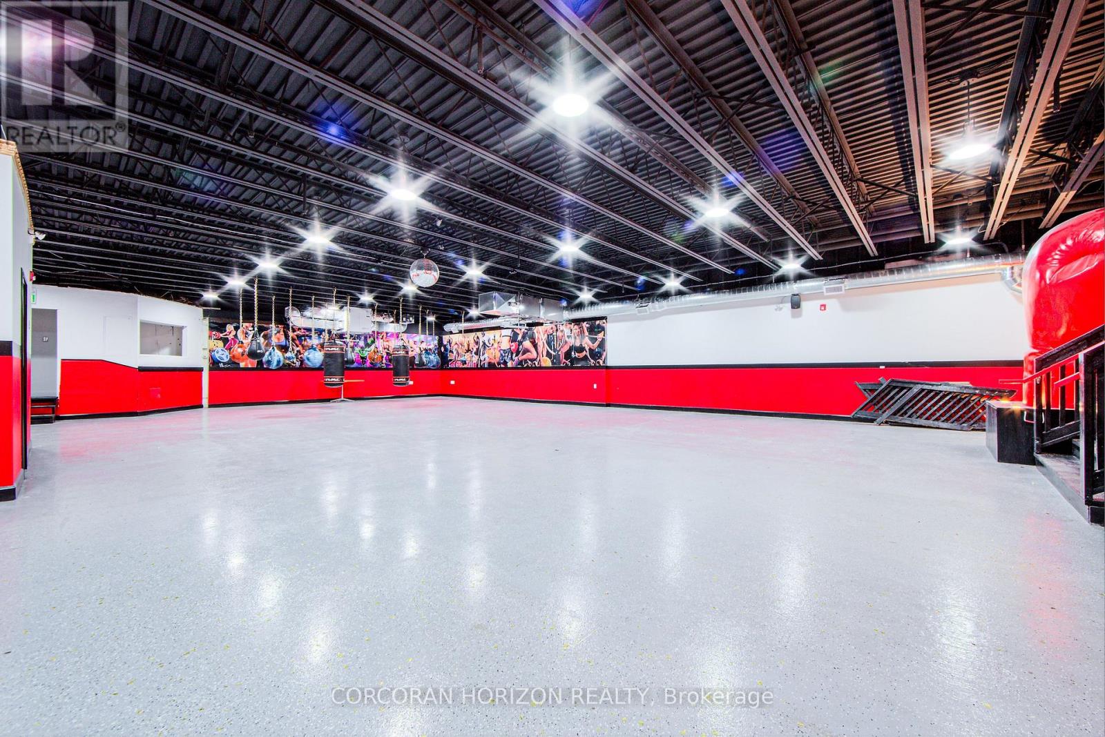 2261 Dundas Street W, Toronto, Ontario  M6R 1X6 - Photo 13 - W13414556