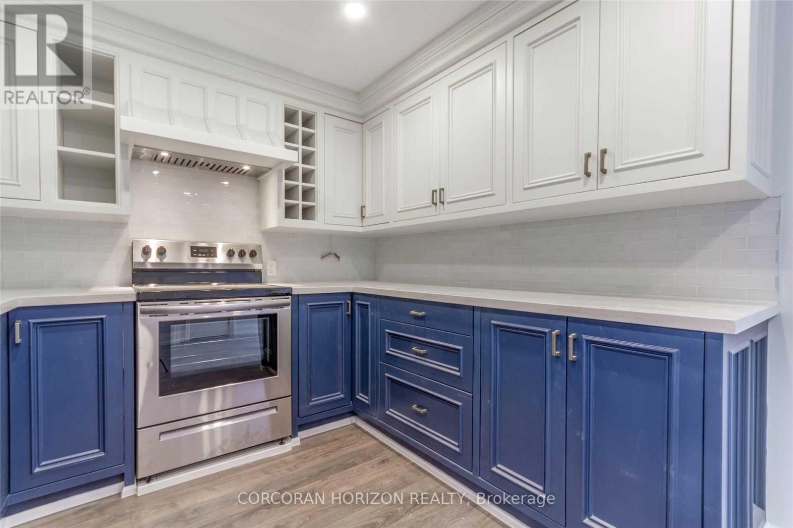 2261 Dundas Street W, Toronto, Ontario  M6R 1X6 - Photo 18 - W13414556