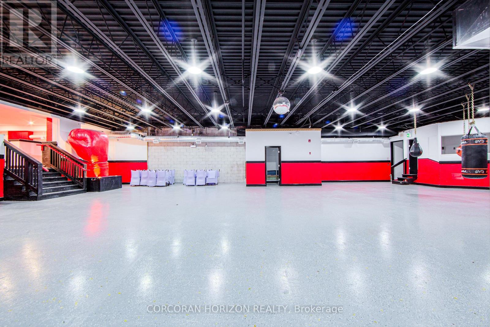 2261 Dundas Street W, Toronto, Ontario  M6R 1X6 - Photo 6 - W13414556