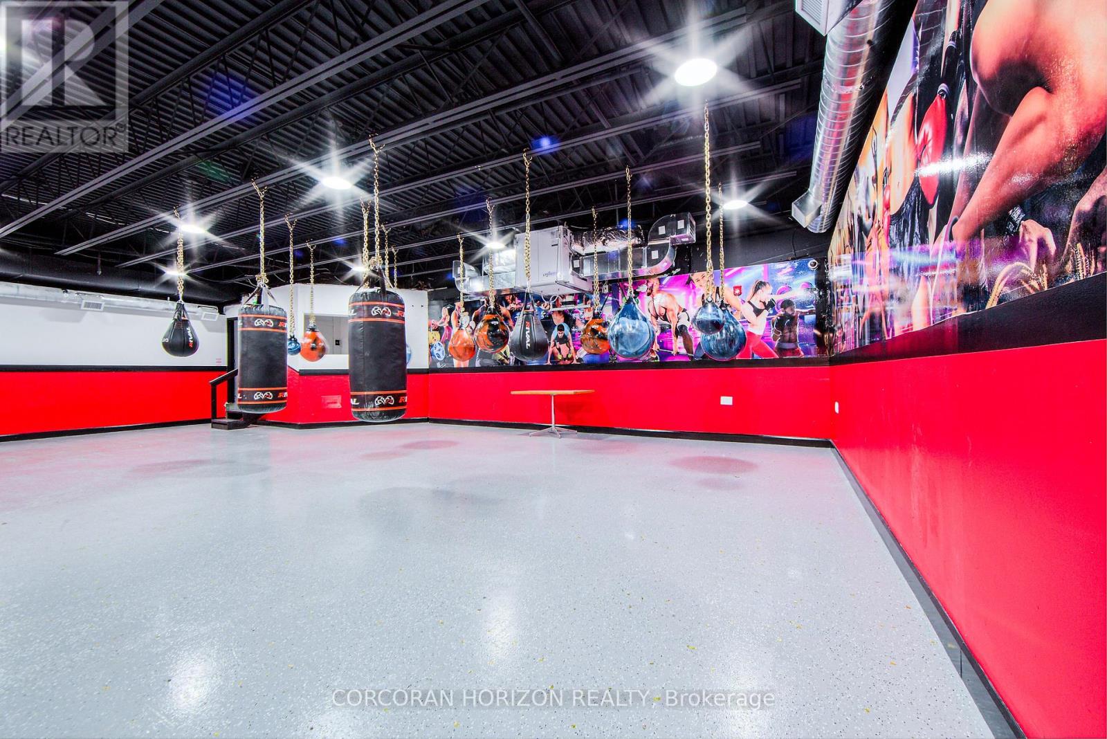 2261 Dundas Street W, Toronto, Ontario  M6R 1X6 - Photo 7 - W13414556