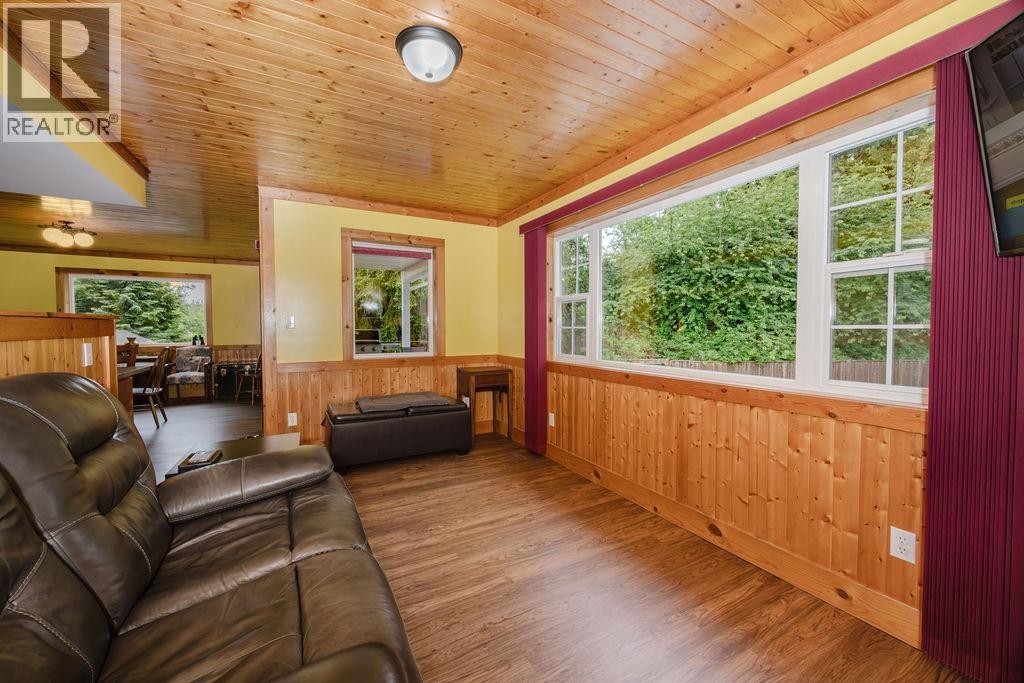 279 Lark Road, Gibsons, British Columbia  V0N 1V4 - Photo 8 - R3132974