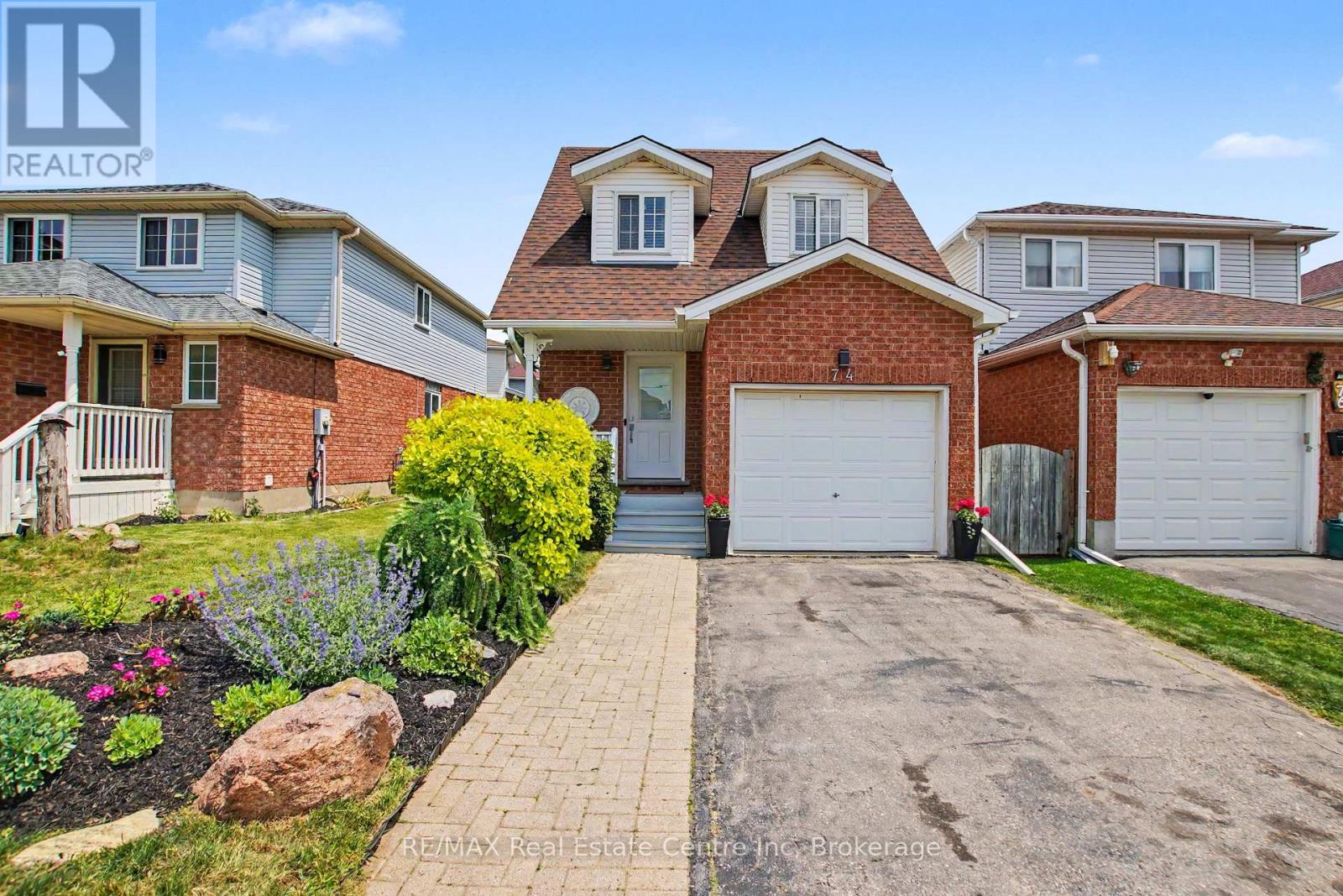 74 Activa Avenue, Kitchener, Ontario  N2E 3R4 - Photo 2 - X13414770