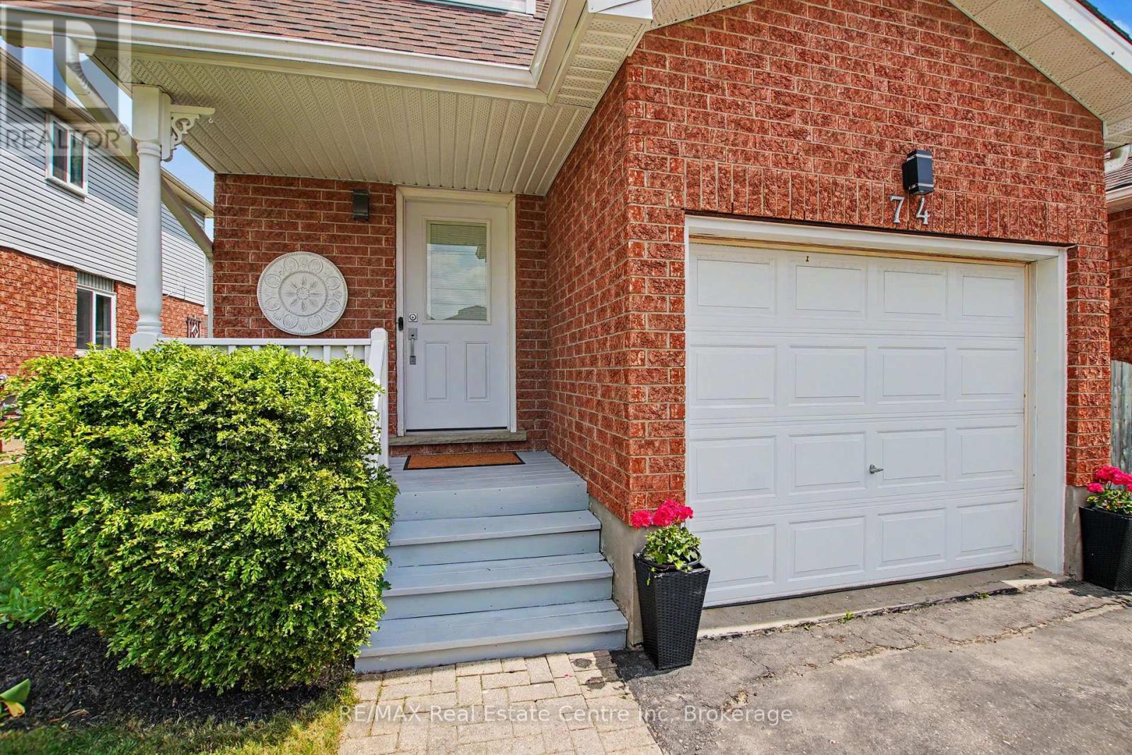 74 Activa Avenue, Kitchener, Ontario  N2E 3R4 - Photo 5 - X13414770