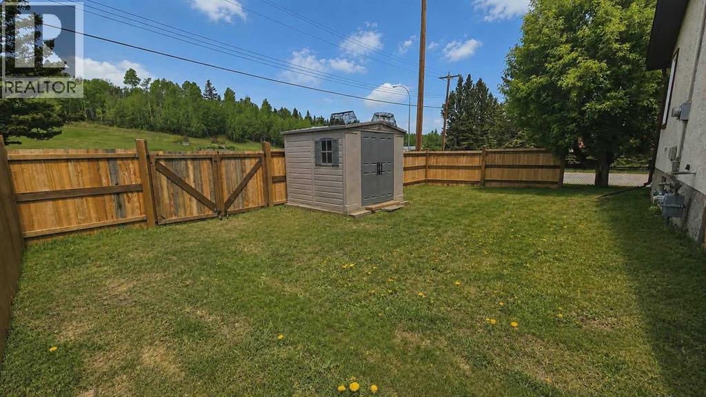 616 1 Street NE, Sundre, Alberta  T0M 1X0 - Photo 26 - A2306460
