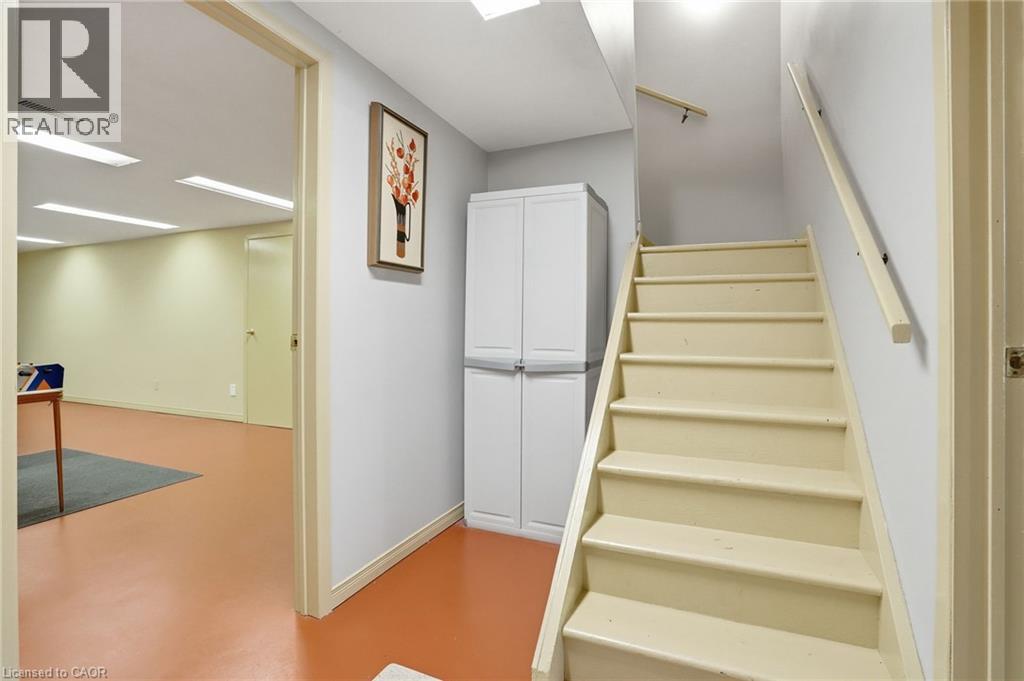 5724 Blind Line, Burlington, Ontario  L7P 0B2 - Photo 22 - 40836779