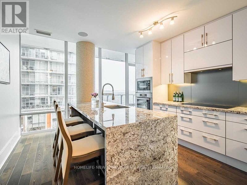 406 - 29 Queens Quay E, Toronto, Ontario  M5E 0A4 - Photo 2 - C13414704