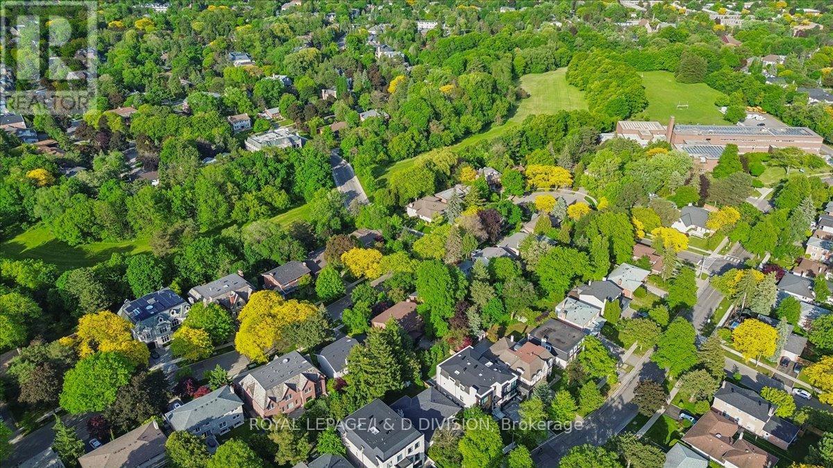 36 Medalist Road, Toronto, Ontario  M2P 1Y5 - Photo 13 - C13414874