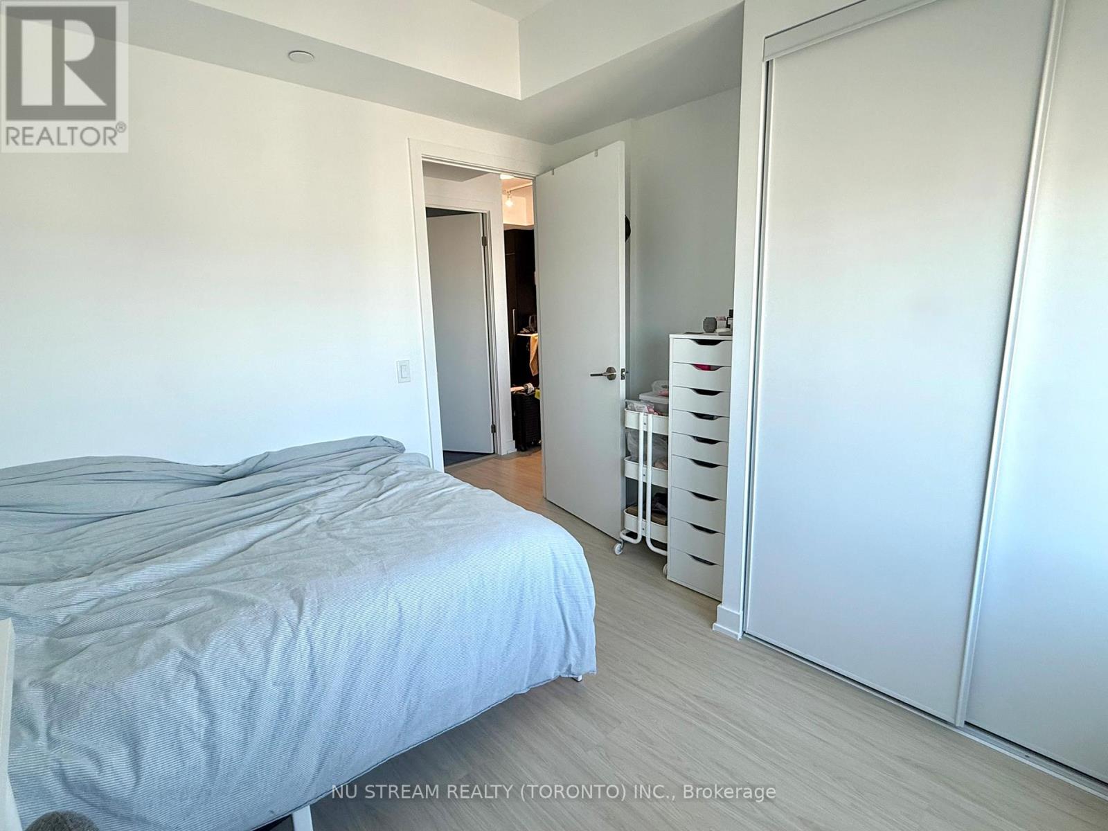 5010 - 8 Wellesley Street W, Toronto, Ontario  M4Y 0J5 - Photo 10 - C13414894