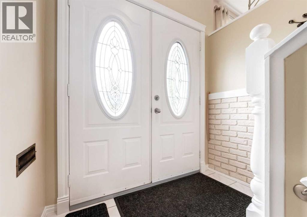332 Pinemont Road NE, Calgary, Alberta  T1Y 1V7 - Photo 3 - A2315205