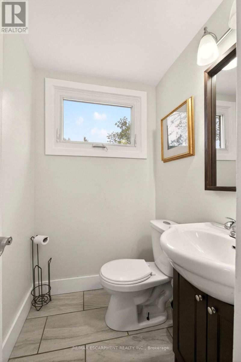 120 Chilton Drive, Hamilton, Ontario  L8J 1M5 - Photo 12 - X13414506