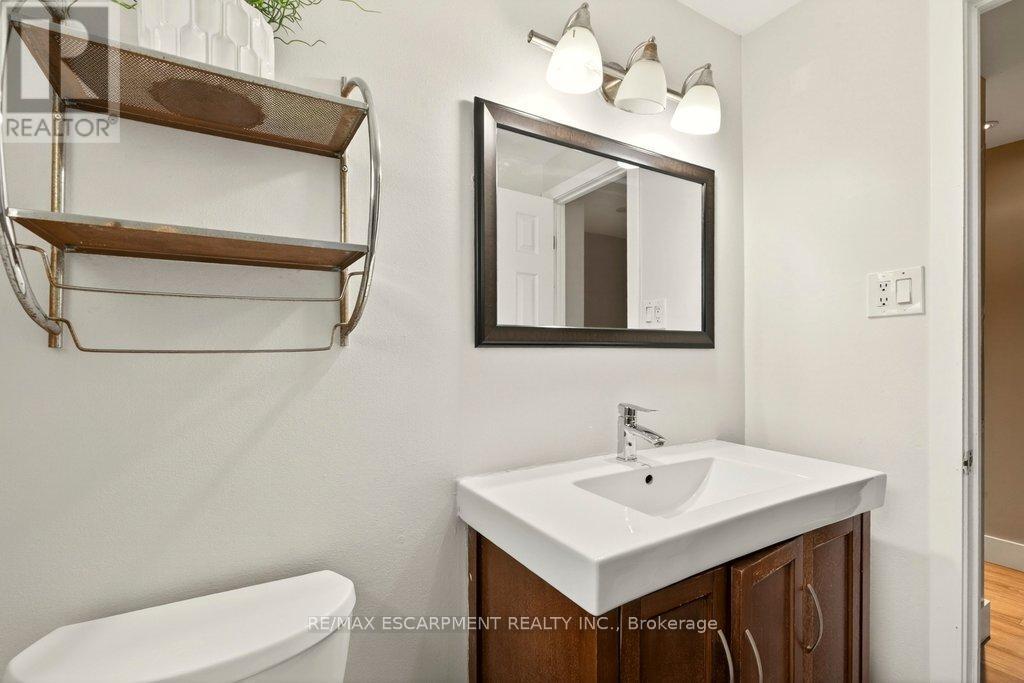 120 Chilton Drive, Hamilton, Ontario  L8J 1M5 - Photo 14 - X13414506