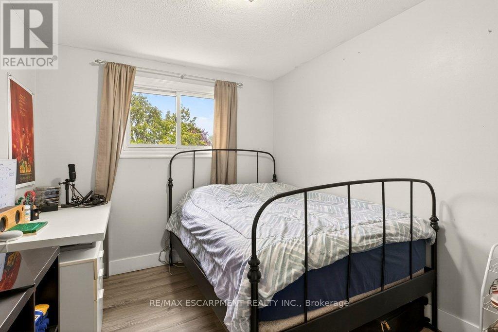 120 Chilton Drive, Hamilton, Ontario  L8J 1M5 - Photo 18 - X13414506