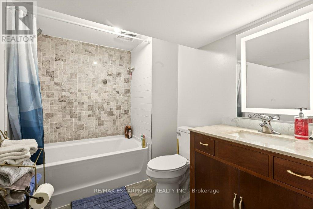 120 Chilton Drive, Hamilton, Ontario  L8J 1M5 - Photo 21 - X13414506
