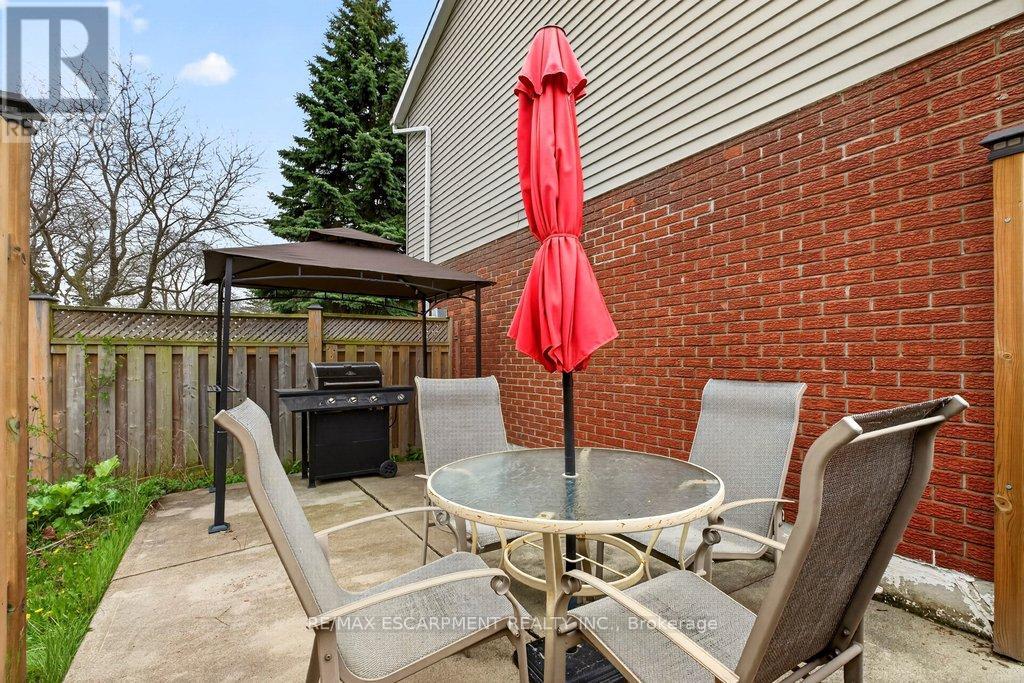 120 Chilton Drive, Hamilton, Ontario  L8J 1M5 - Photo 28 - X13414506