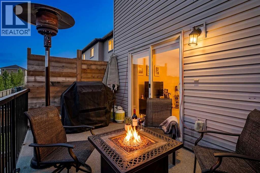 42 Baysprings Way SW, Airdrie, Alberta  T4B 4C4 - Photo 4 - A2316904