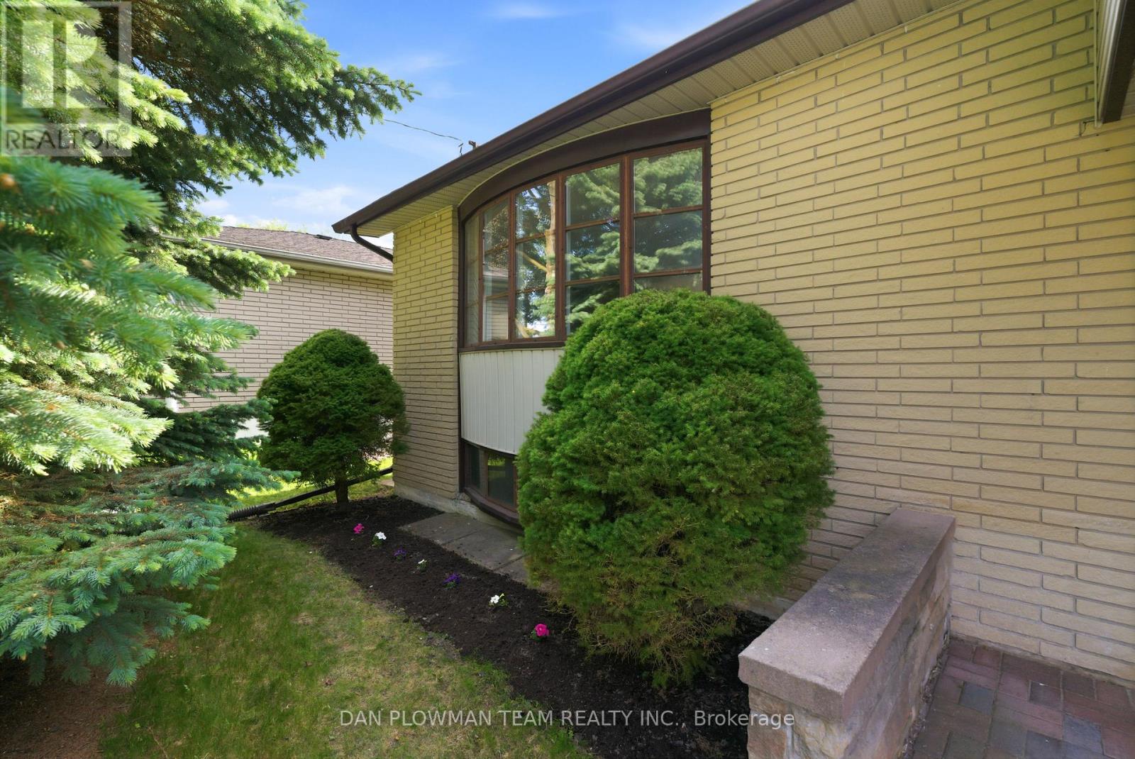 410 Dianne Drive, Oshawa, Ontario  L1H 7A6 - Photo 4 - E13414694