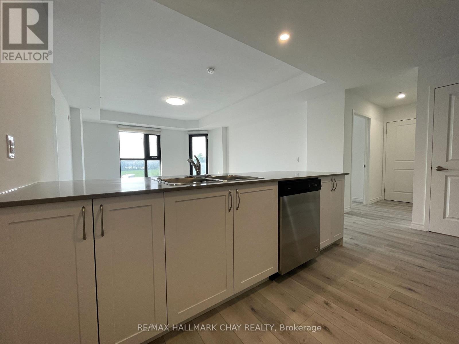 203 - 30 Hanmer Street W, Barrie, Ontario  L4N 0J8 - Photo 10 - S13241876