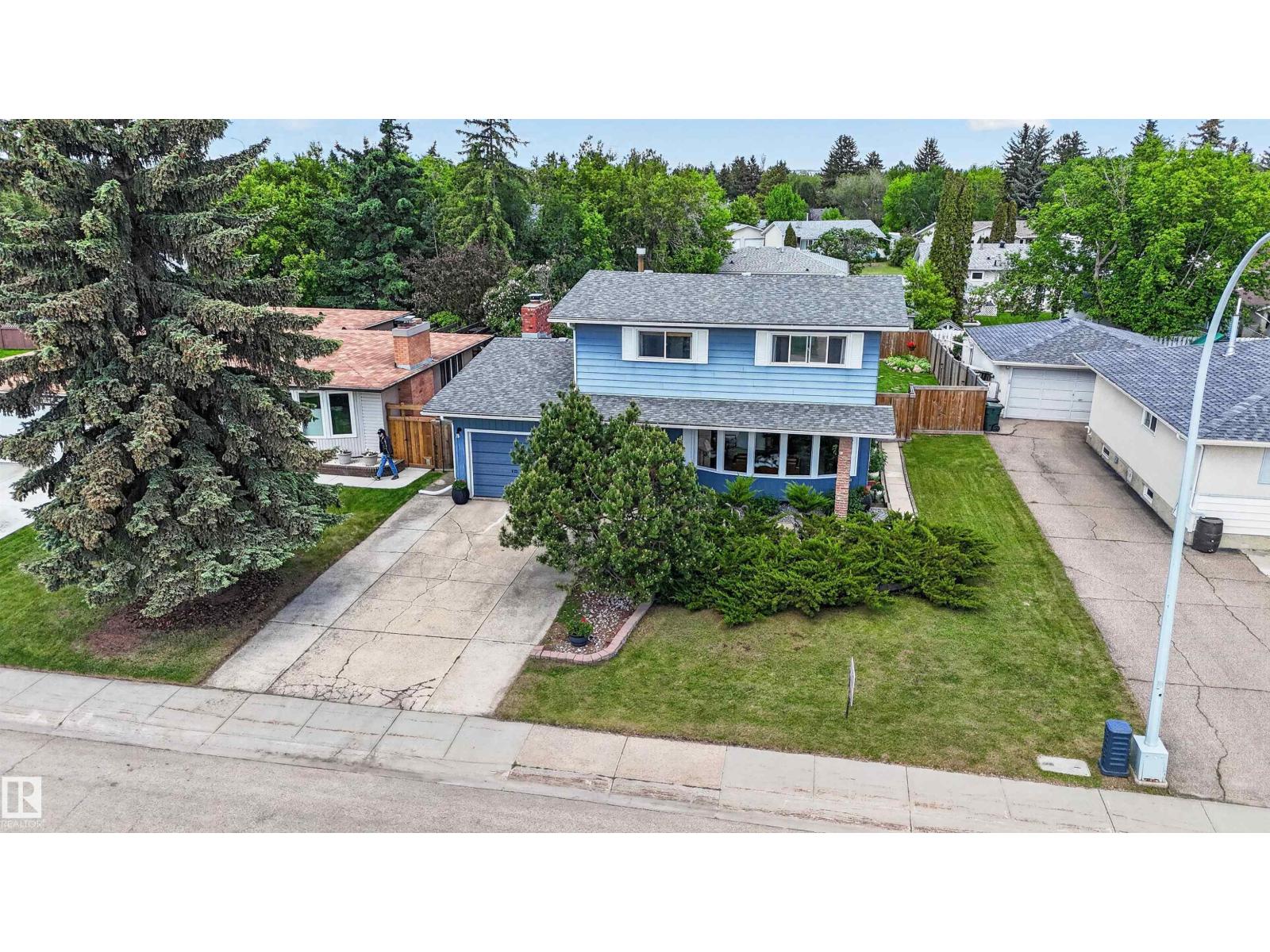 11 FIFTH AV, Spruce Grove