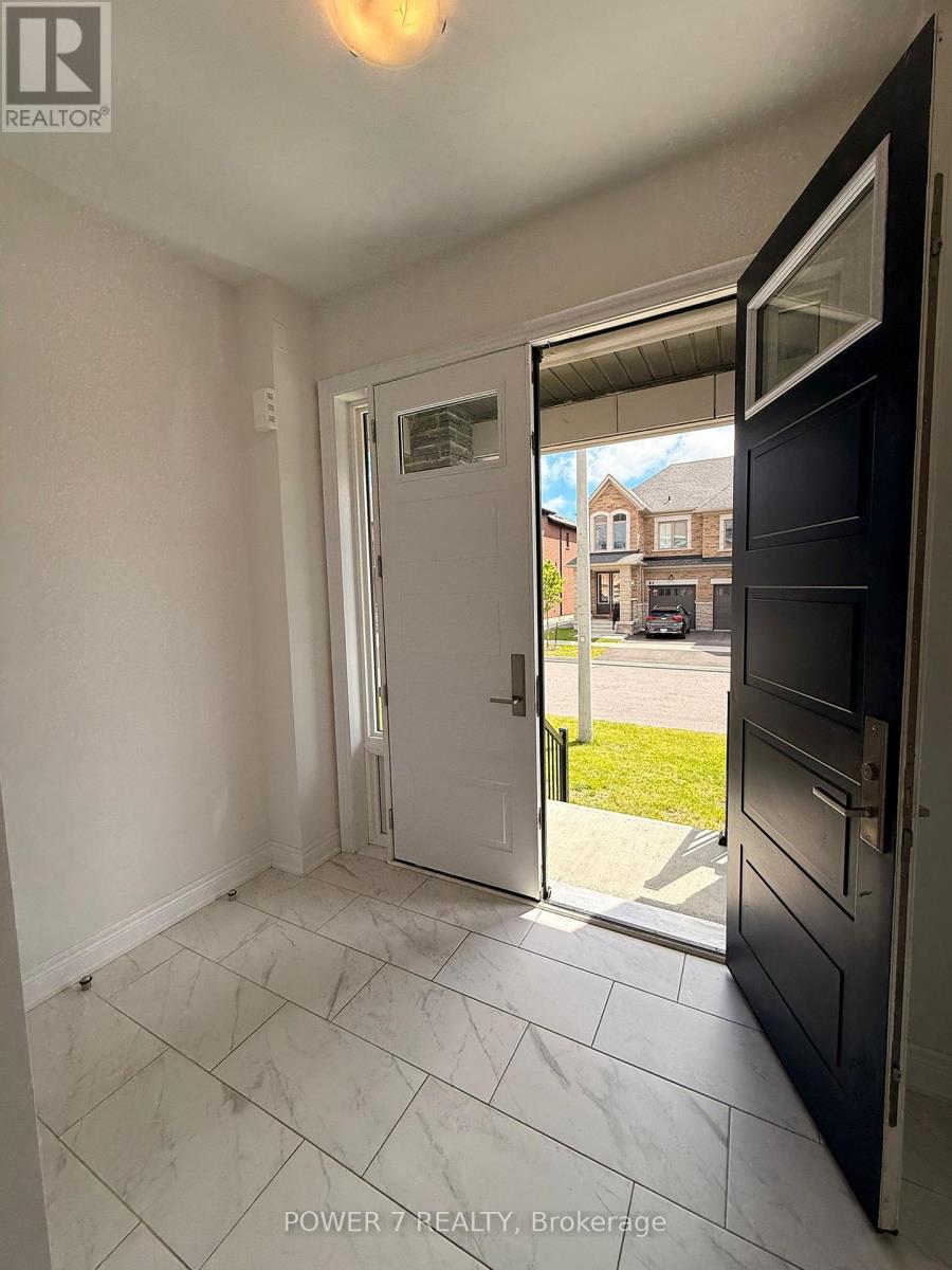 49 Hercules Club Drive, Richmond Hill, Ontario  L4E 1K7 - Photo 2 - N13414574