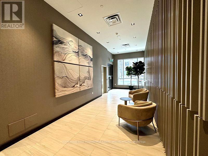1015 - 60 HONEYCRISP CRESCENT, Vaughan, Ontario