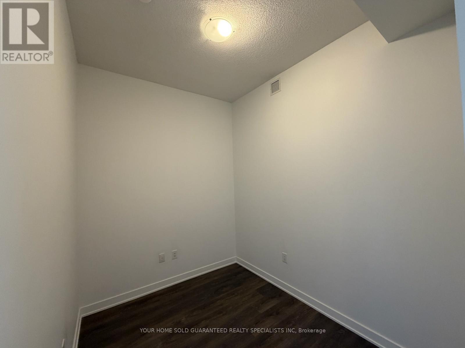 1015 - 60 Honeycrisp Crescent, Vaughan, Ontario  L4K 0N5 - Photo 5 - N13414650