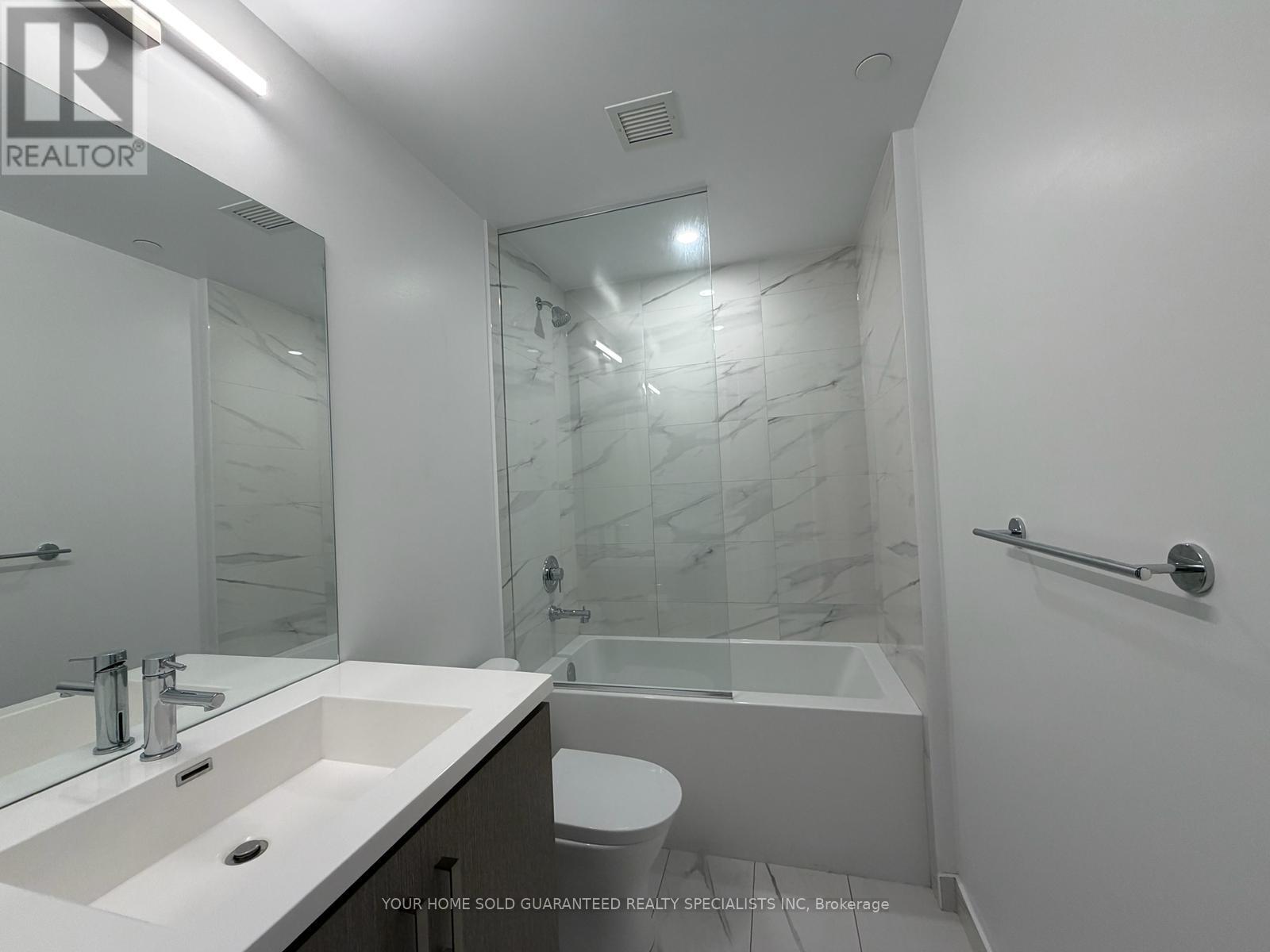1015 - 60 Honeycrisp Crescent, Vaughan, Ontario  L4K 0N5 - Photo 8 - N13414650
