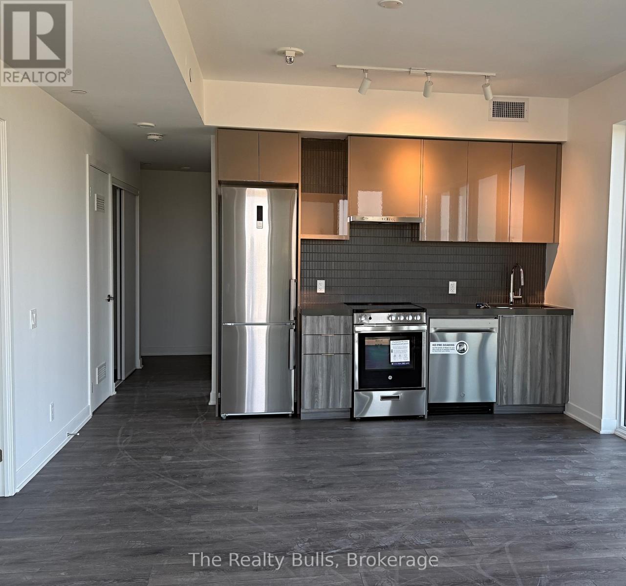 6 Flavelle Trail, Vaughan, Ontario  L4L 0M8 - Photo 5 - N13414668