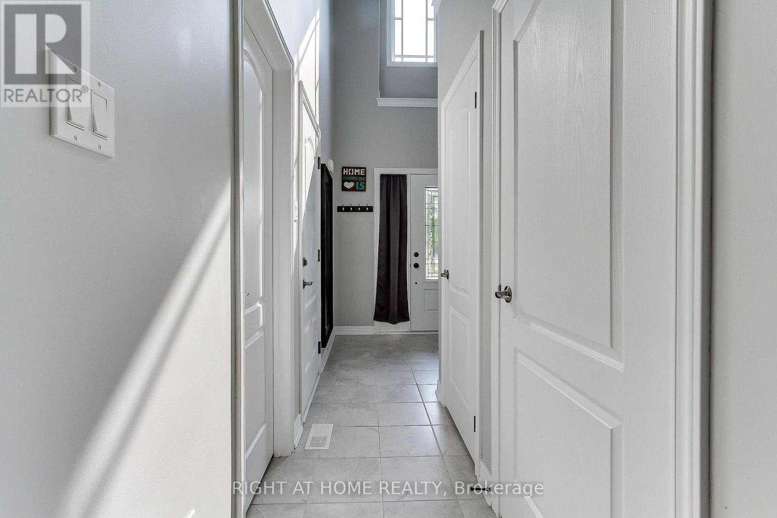 58 Carleton Trail, New Tecumseth, Ontario  L0G 1A0 - Photo 6 - N13414742