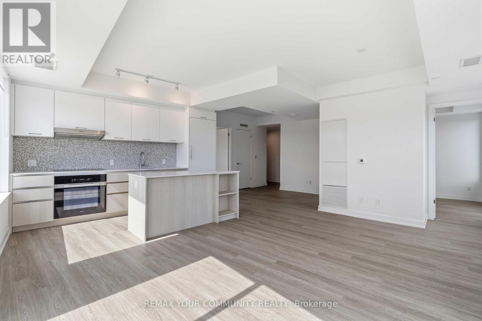 427 - 8188 Yonge Street, Vaughan, Ontario  L4J 0M2 - Photo 2 - N13414946