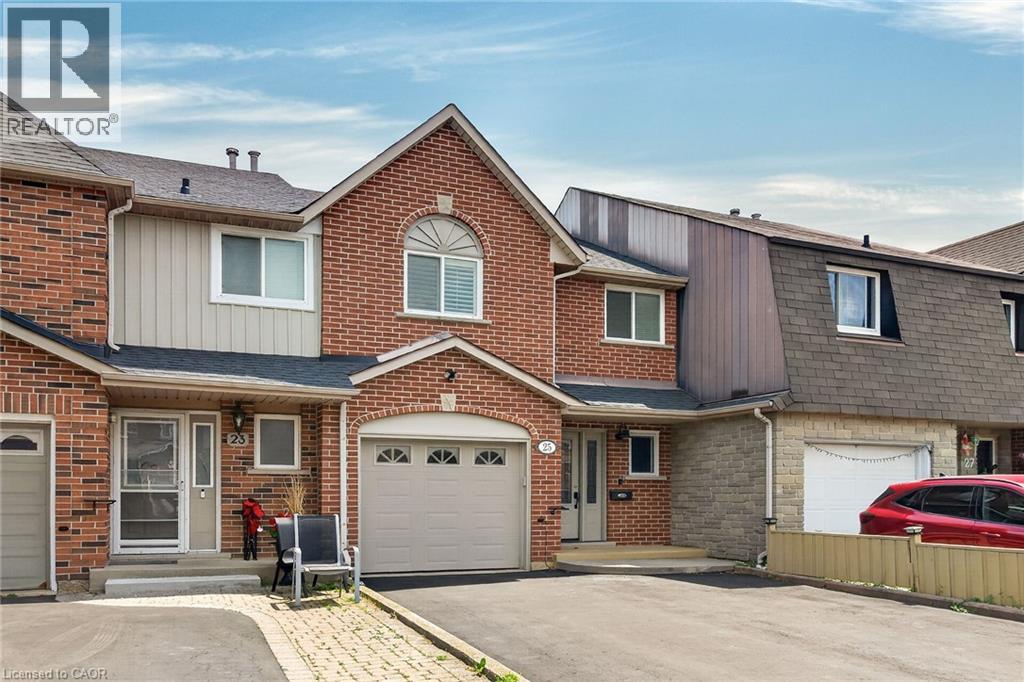25 Perthshire Court, Hamilton, Ontario  L9B 2H1 - Photo 3 - 40837798