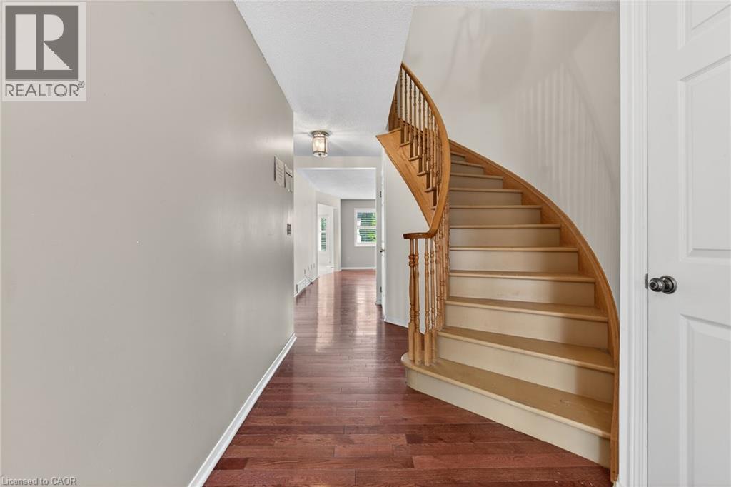 25 Perthshire Court, Hamilton, Ontario  L9B 2H1 - Photo 6 - 40837798