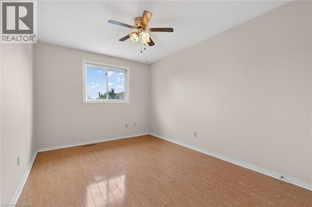 25 Perthshire Court, Hamilton, Ontario  L9B 2H1 - Photo 30 - 40837798