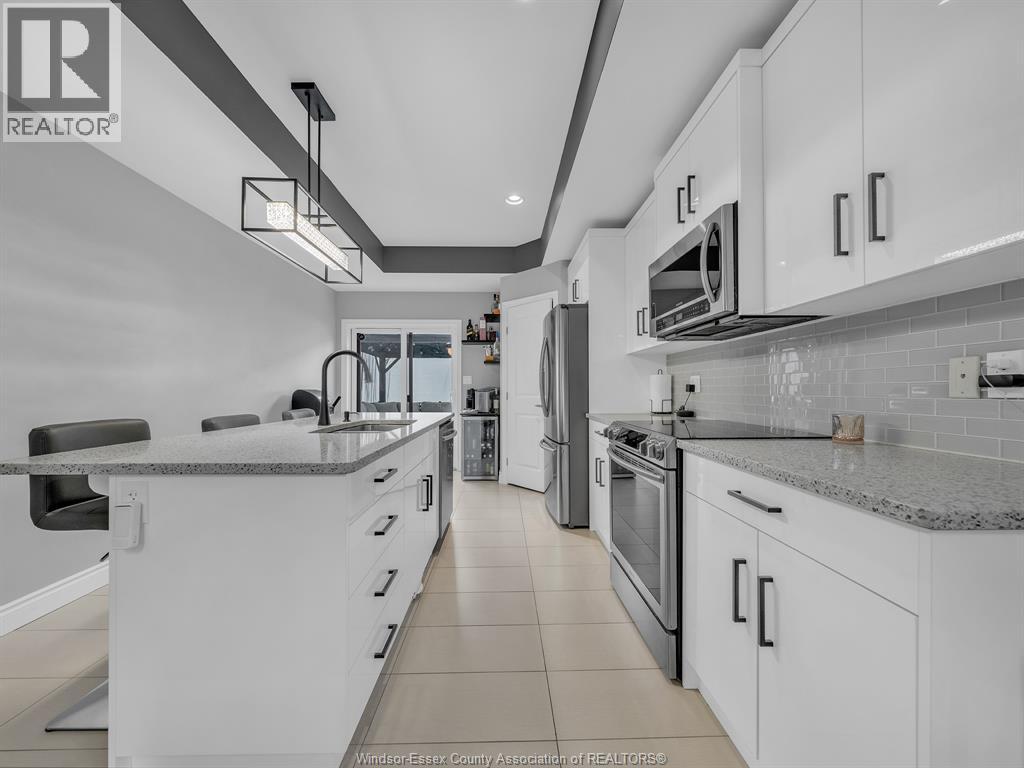 2940 Mcrobbie, Windsor, Ontario N8R 0A5 - Photo 13 - 26013394