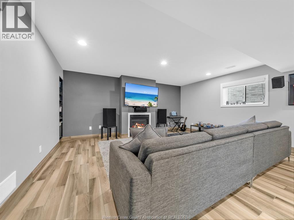 2940 Mcrobbie, Windsor, Ontario N8R 0A5 - Photo 29 - 26013394
